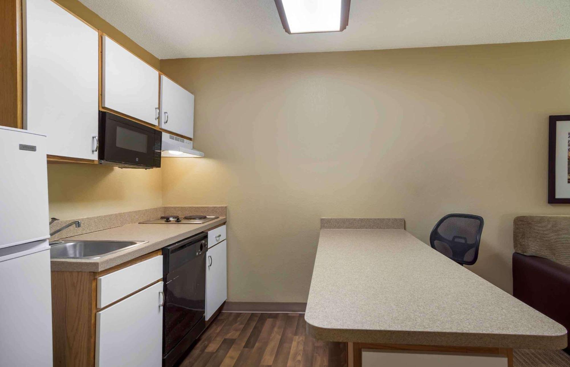 Extended Stay America Select Suites - Jacksonville Salisbury Rd Southpoint Exterior foto